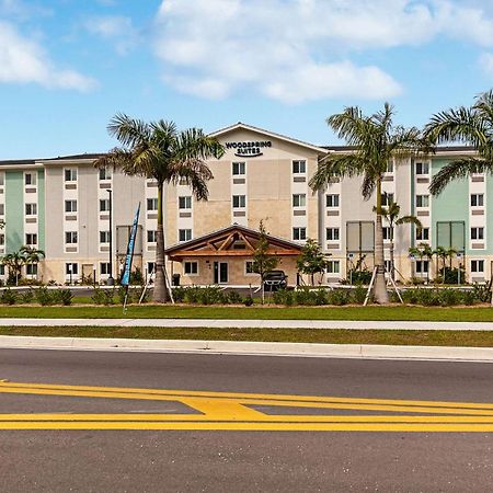 Woodspring Suites Naples Golden Gate エクステリア 写真
