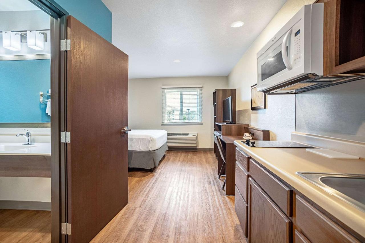 Woodspring Suites Naples Golden Gate エクステリア 写真