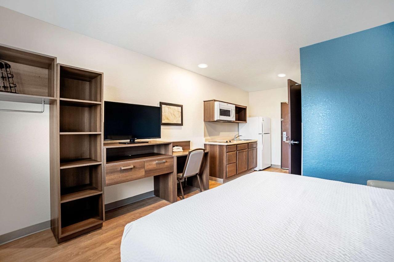 Woodspring Suites Naples Golden Gate エクステリア 写真