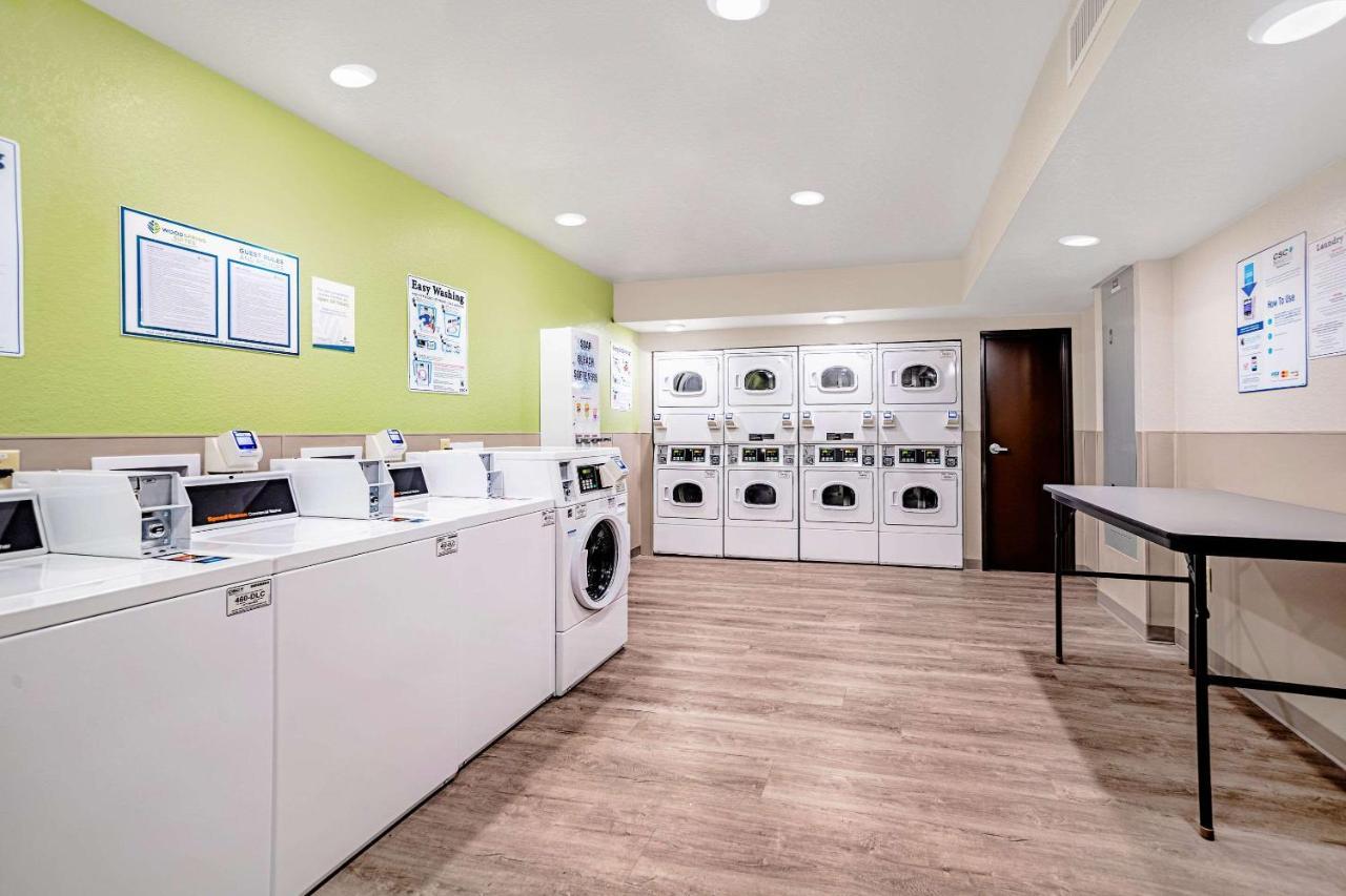 Woodspring Suites Naples Golden Gate エクステリア 写真