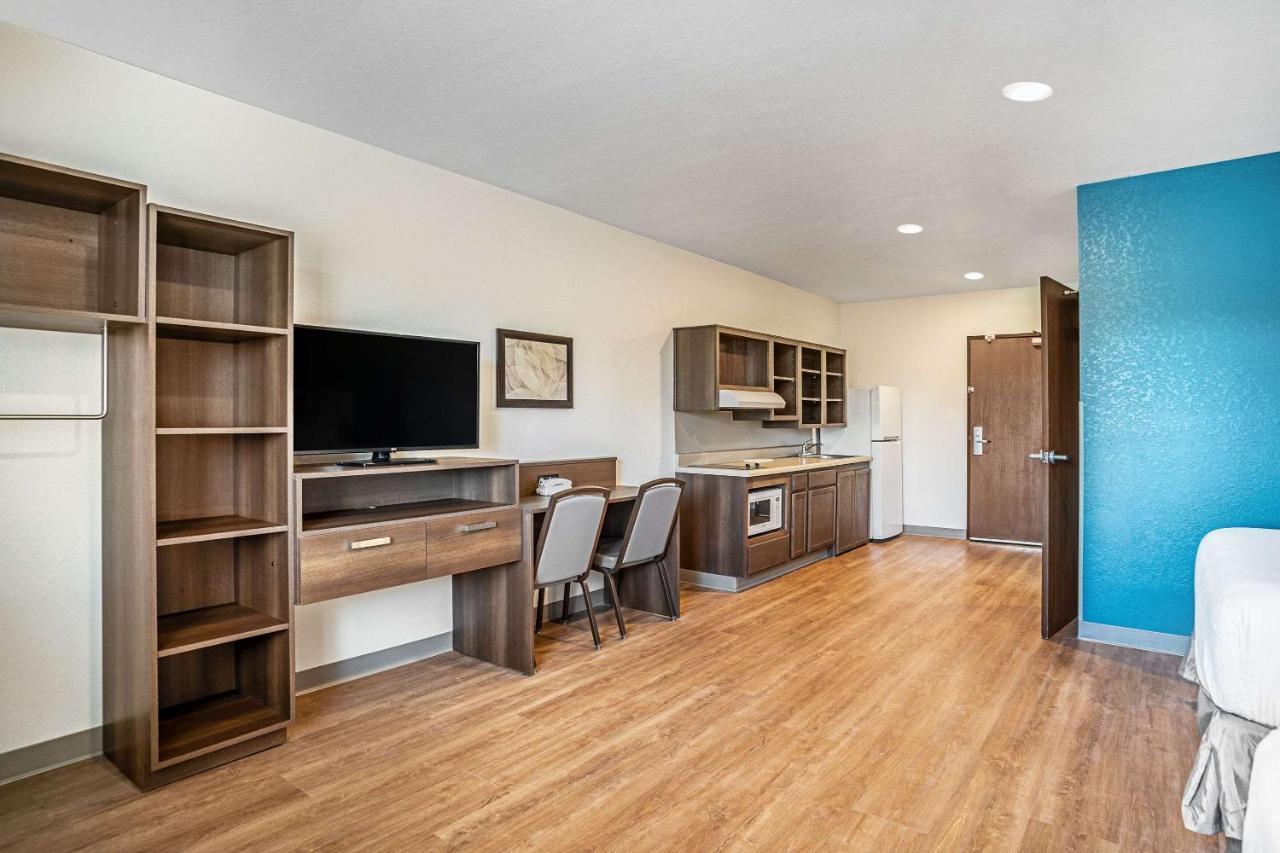Woodspring Suites Naples Golden Gate エクステリア 写真