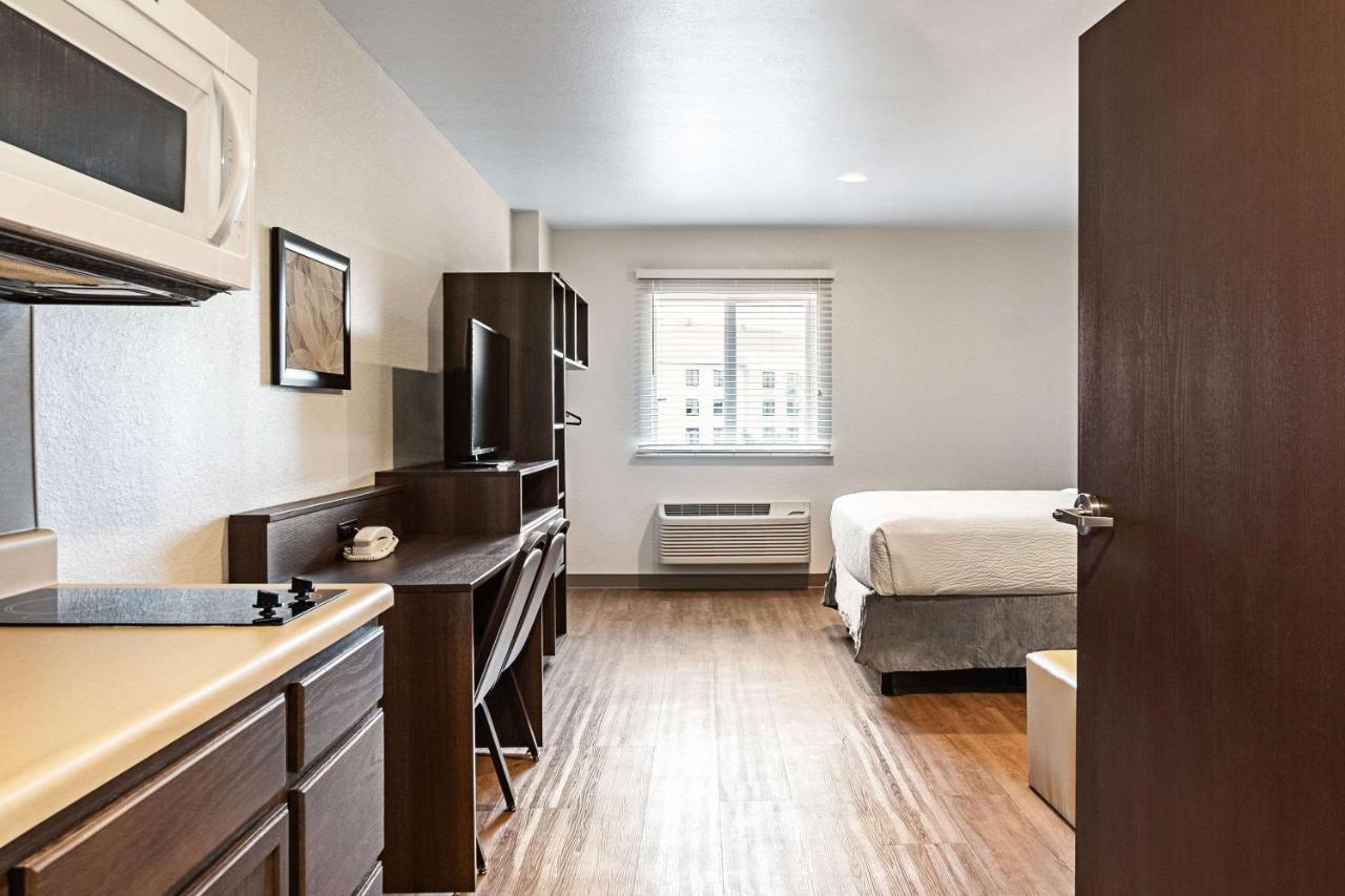 Woodspring Suites Naples Golden Gate エクステリア 写真