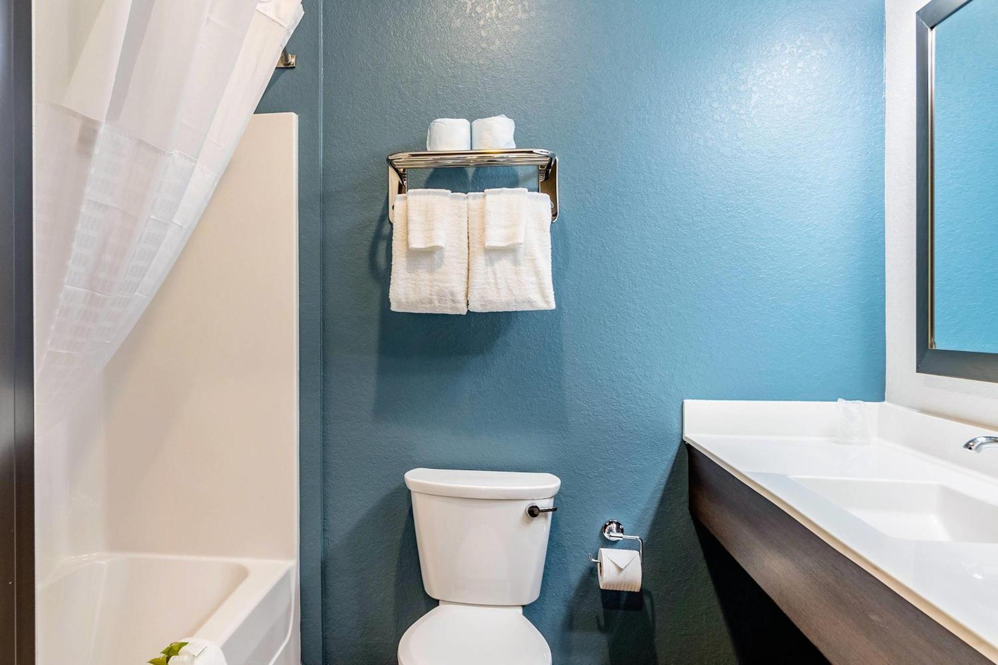 Woodspring Suites Naples Golden Gate エクステリア 写真