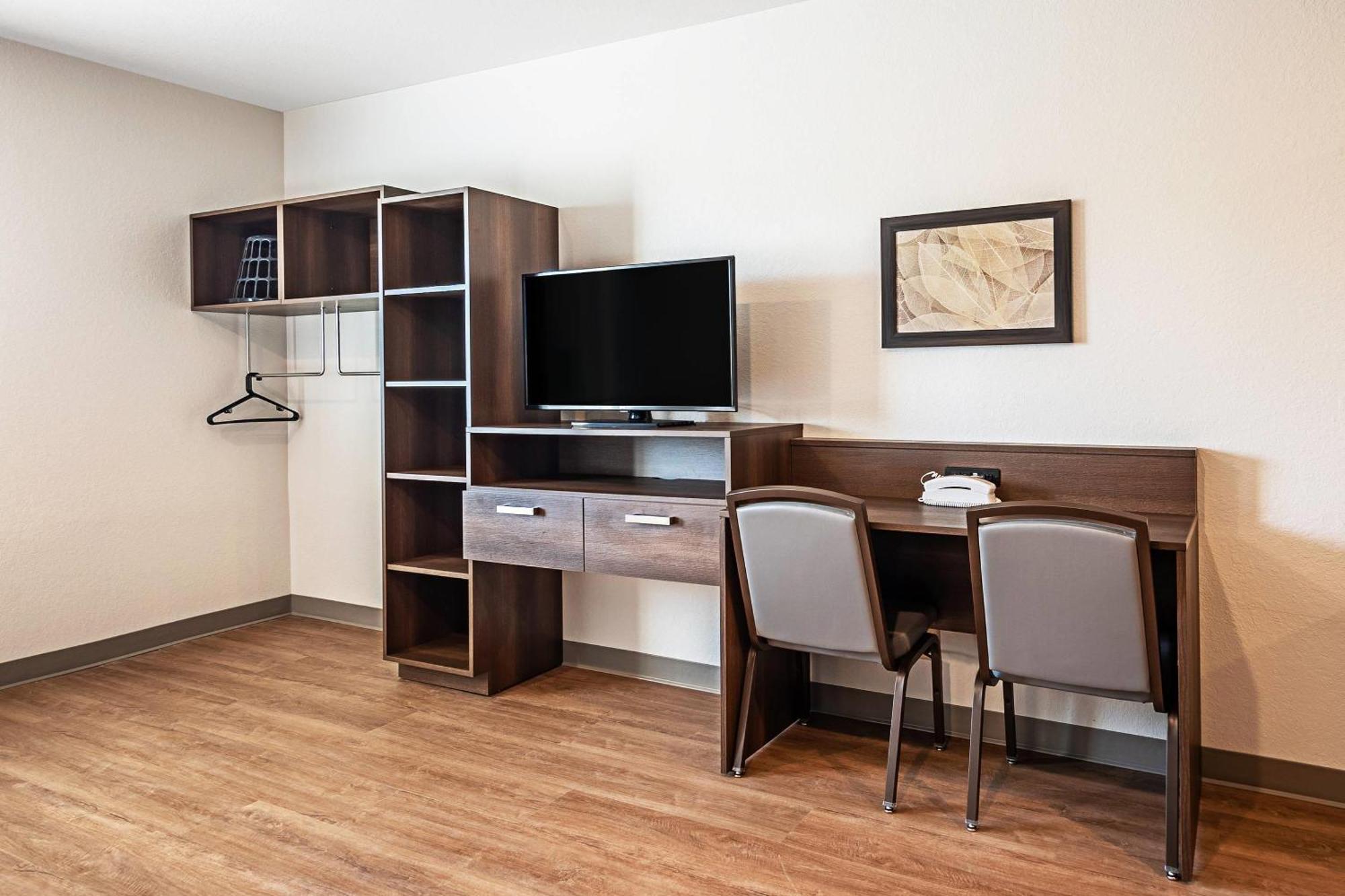 Woodspring Suites Naples Golden Gate エクステリア 写真